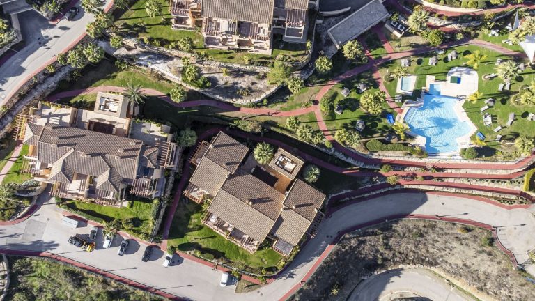 eed6c72a7672f2077b0531d2913d77c5 - 5