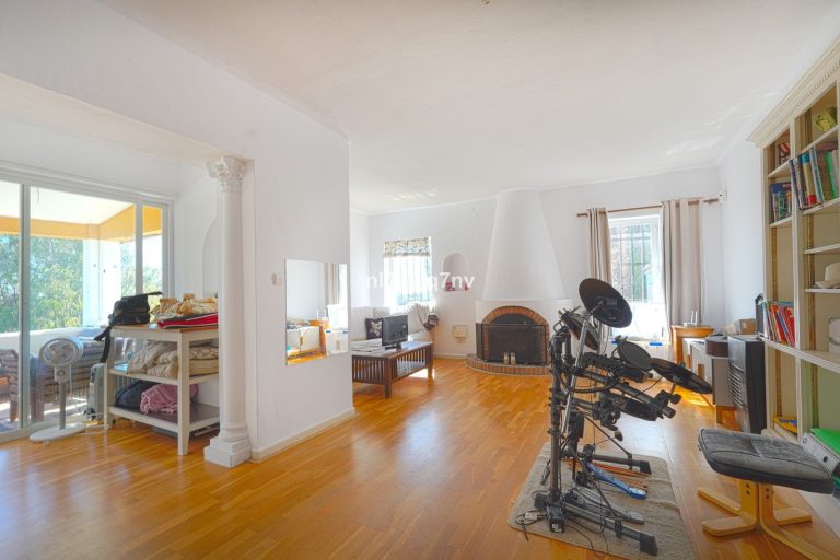 ef0ed27de6d2f26d21907d741cd4771c - 2