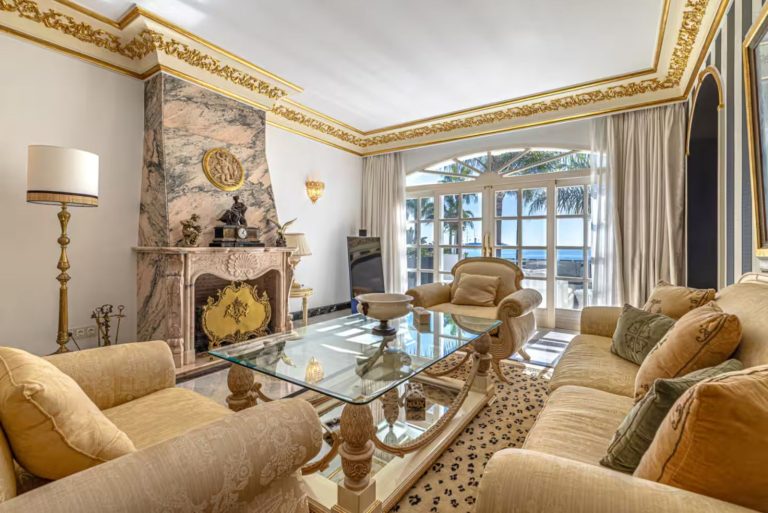 ef10ec0b7eb7a52a10f0e6f668d9201c - 12