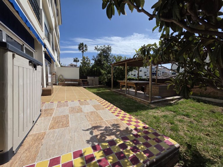 ef578f6919a6256566376aaa4585fc89 - 2