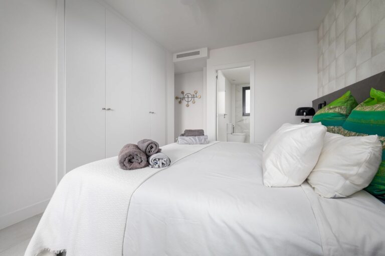 ef7ea448e775cf6546a354796faacf9b - 13