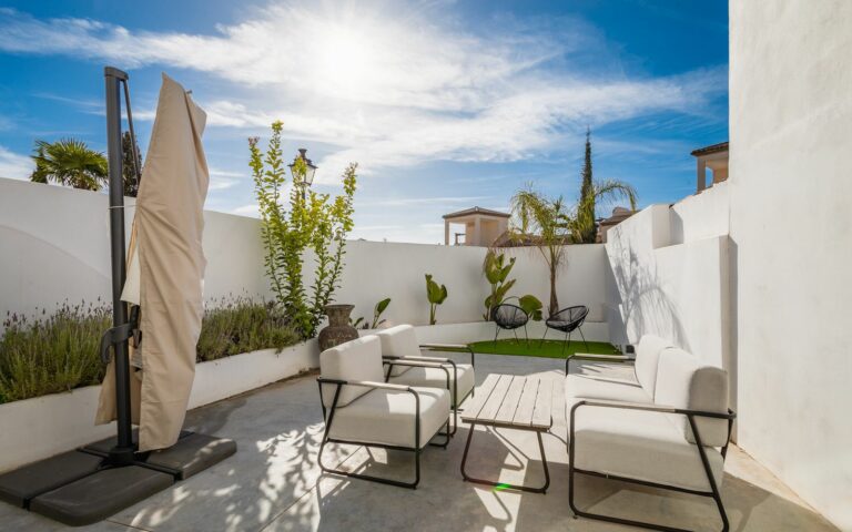 ef8bb1602cb8e62d6d70ad424139b3b4 - 4