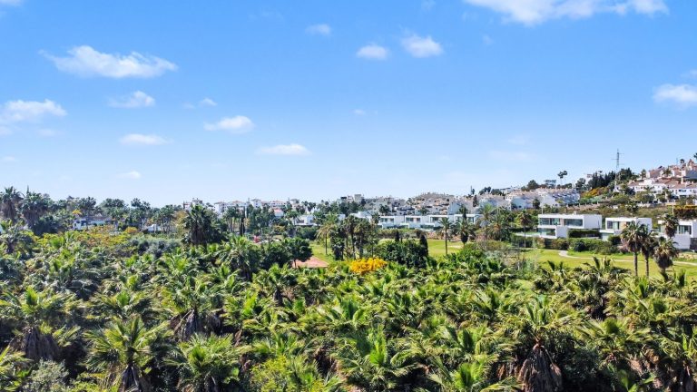 f0c20b566ef80fd8e334c67725d1120e - 11