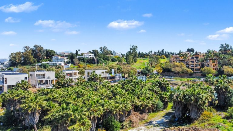 f0c20b566ef80fd8e334c67725d1120e - 14