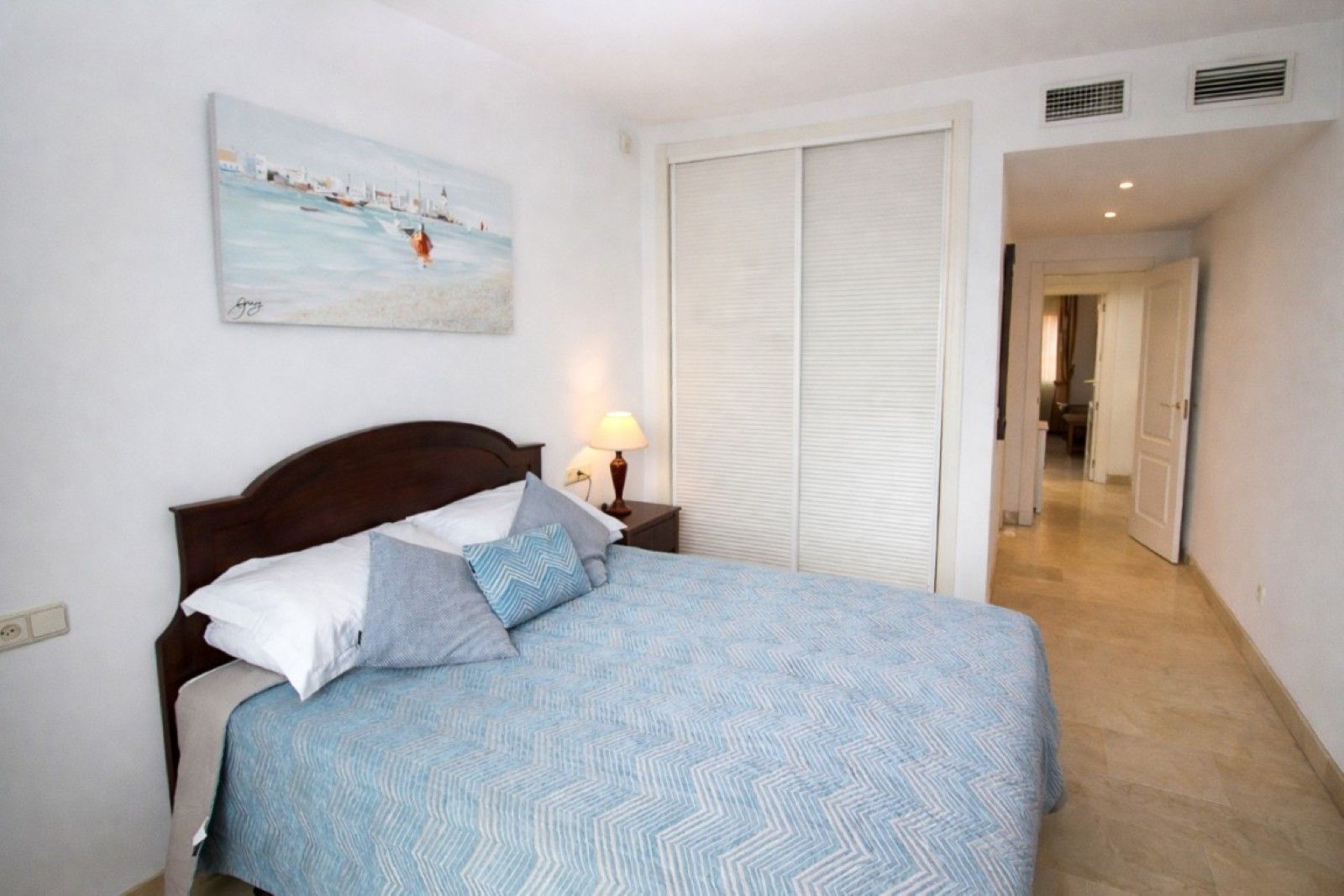 f0c5d525a6cf7aefb73958307572f074 - 12