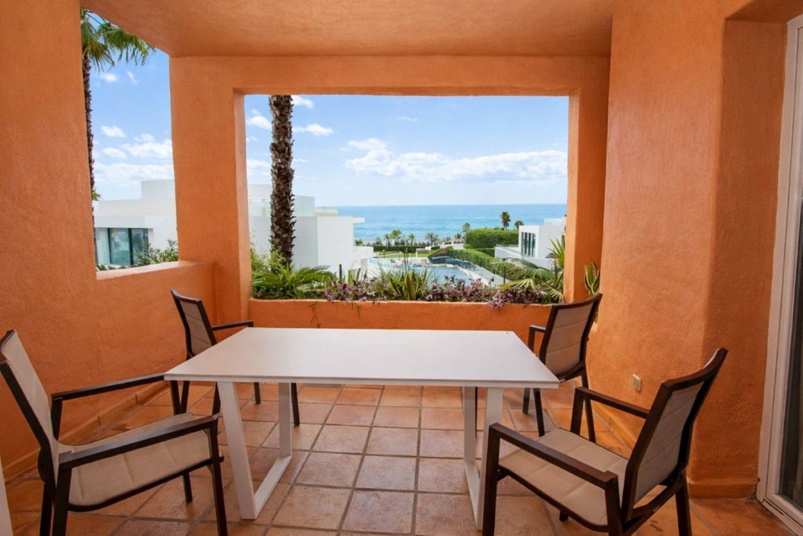 f0c5d525a6cf7aefb73958307572f074 - 3