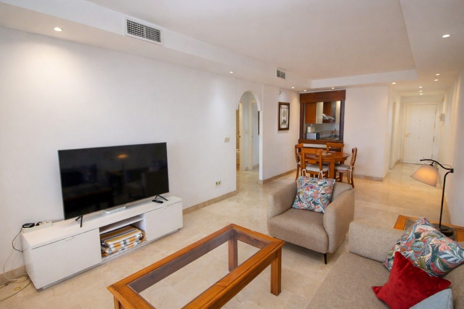 f0c5d525a6cf7aefb73958307572f074 - 5