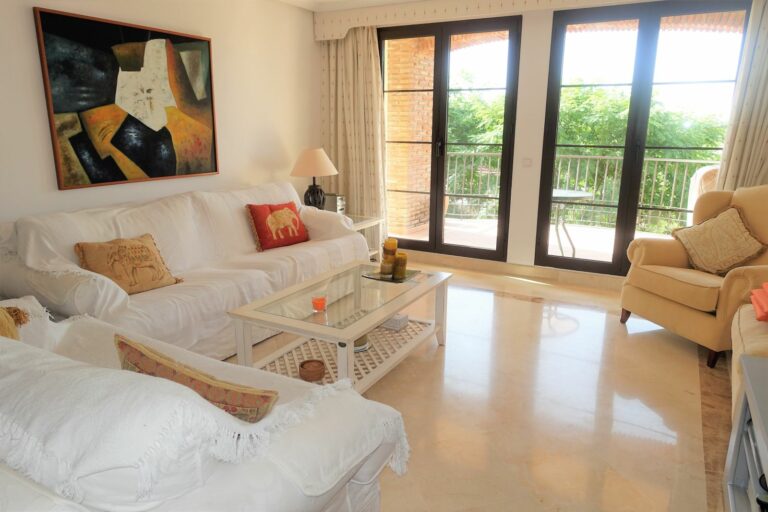 f31a8f1aa04f45983a2037cbf00447bb - 2