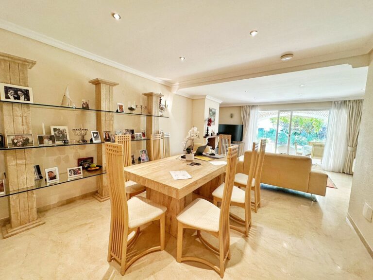 f33770a1bb8dee741ed2c5c4d1a81a8e - 12