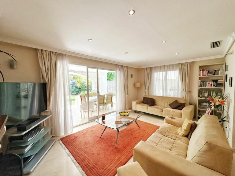 f33770a1bb8dee741ed2c5c4d1a81a8e - 14