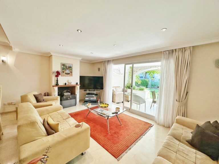 f33770a1bb8dee741ed2c5c4d1a81a8e - 16