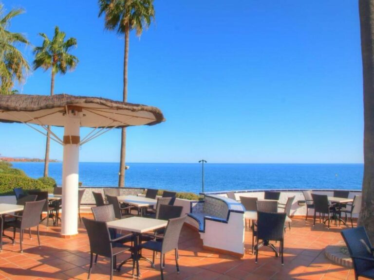 f33770a1bb8dee741ed2c5c4d1a81a8e - 5