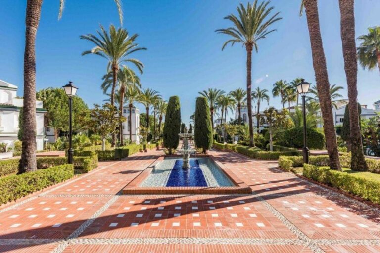 f33770a1bb8dee741ed2c5c4d1a81a8e - 7