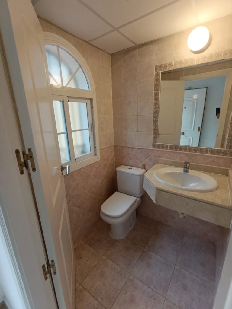 f5153c06452a2aa5eaa720bb4e46d1eb - 12