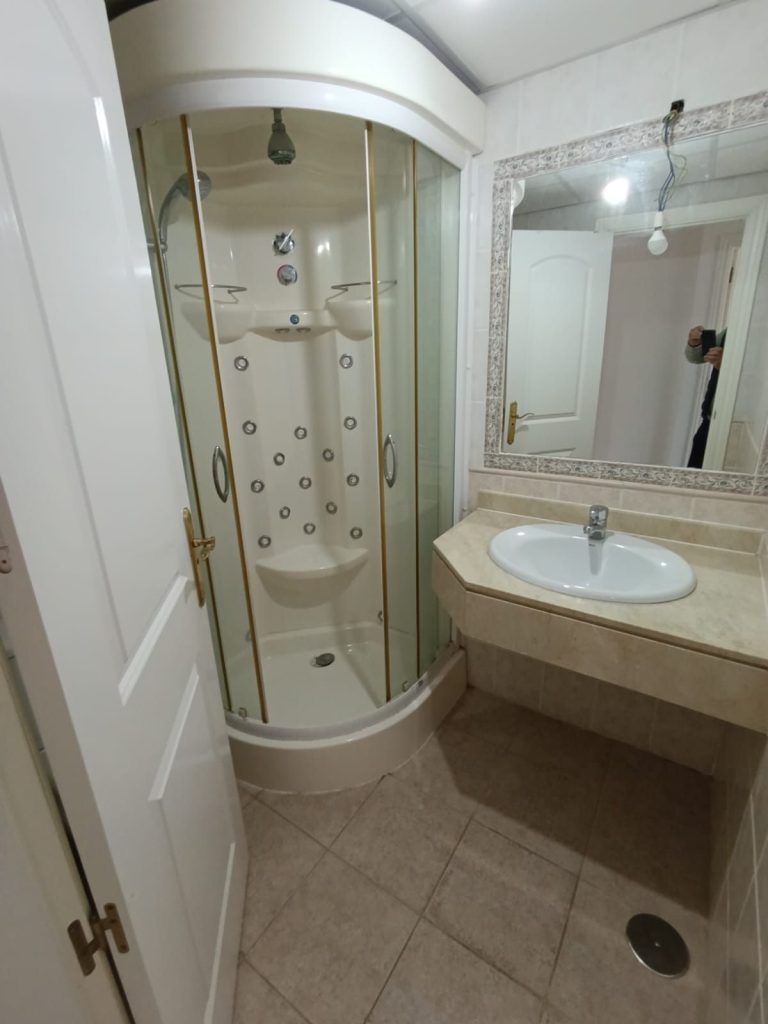 f5153c06452a2aa5eaa720bb4e46d1eb - 13