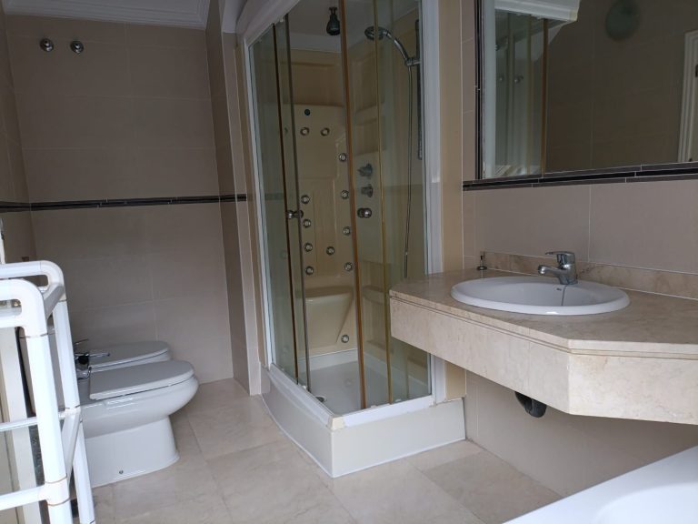 f5153c06452a2aa5eaa720bb4e46d1eb - 14