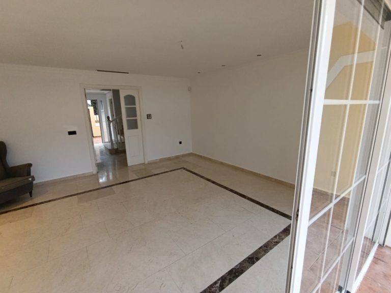 f5153c06452a2aa5eaa720bb4e46d1eb - 4