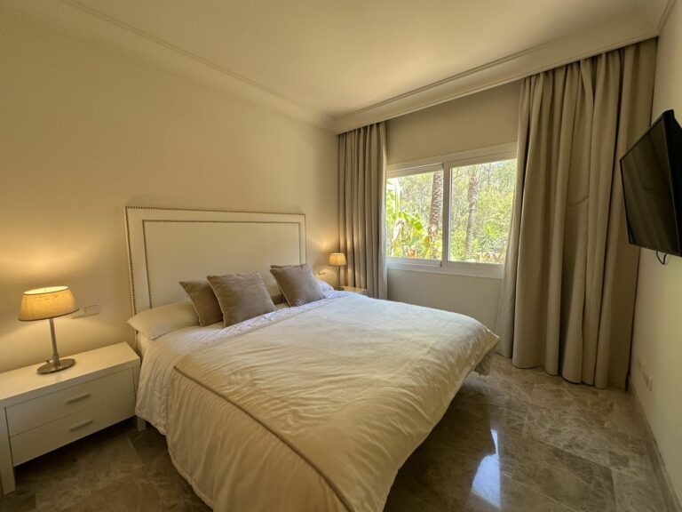 f57d6f5e9704b4831ffedaae29f1db38 - 11