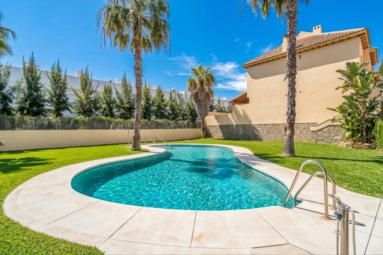 f5c6f1363f9a795497eb85c6454e4d0b - 5