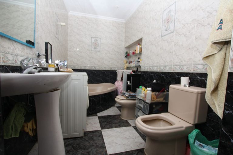 f5d565f371c40241d6002a7fa0604a34 - 10