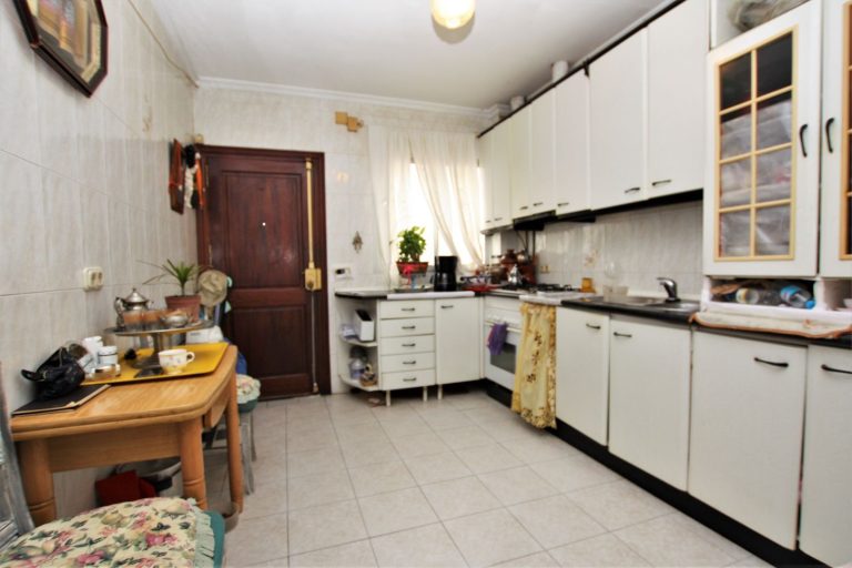 f5d565f371c40241d6002a7fa0604a34 - 5