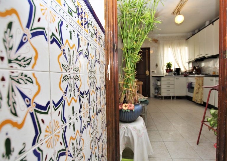 f5d565f371c40241d6002a7fa0604a34 - 7