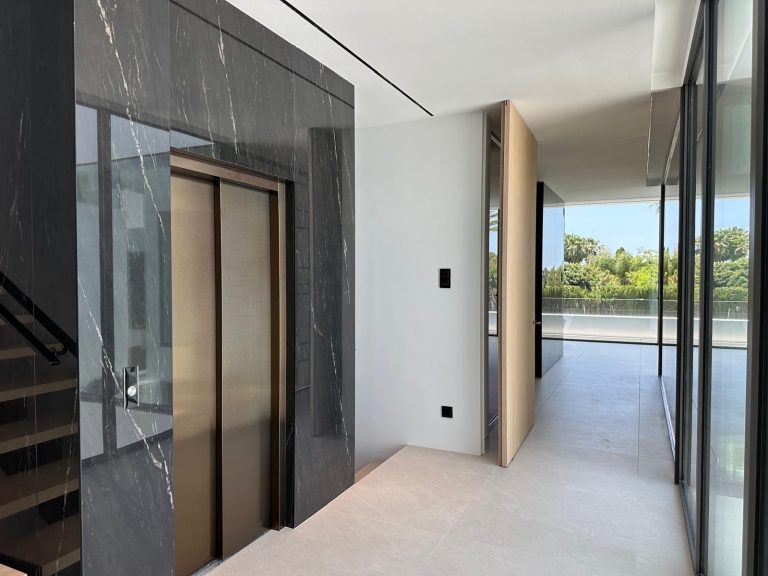 f69aecb1fb74f542a98fa749212e7810 - 8