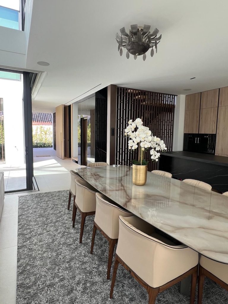 f69aecb1fb74f542a98fa749212e7810 - 9