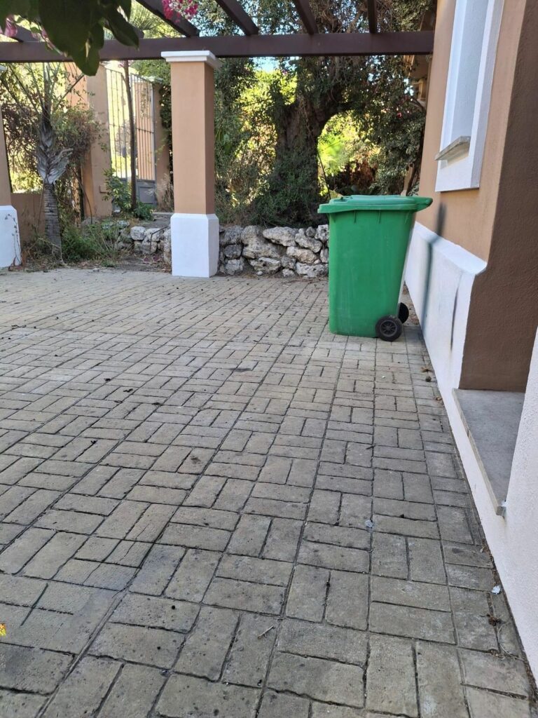 f778be597bc4549a450c7ba1c18e22d5 - 10