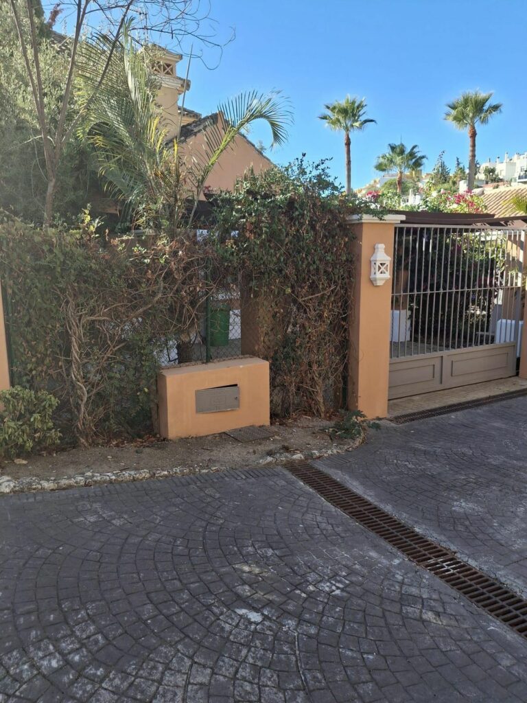 f778be597bc4549a450c7ba1c18e22d5 - 2