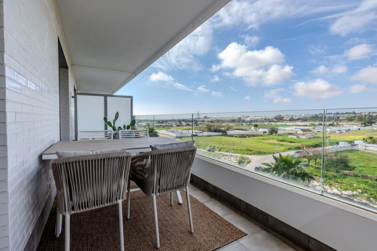 f8baba95b34704c49b065e8ad9ef16a9 - 12