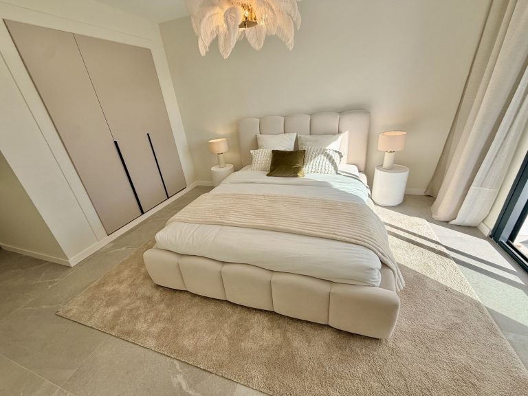 f919c2e01b195ff2c620658d66548837 - 14