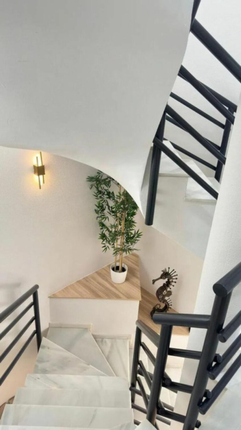 fb2984dd80f4405a5ee205300c6326e1 - 13