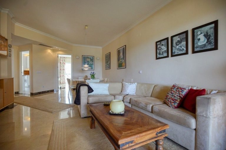 fb5f5aa0e8577ca40c32df74ce8bb8ff - 10