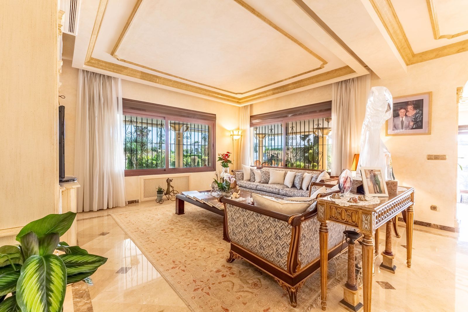 fc2d12409d2cf4e0acbf41c984866035 - 11