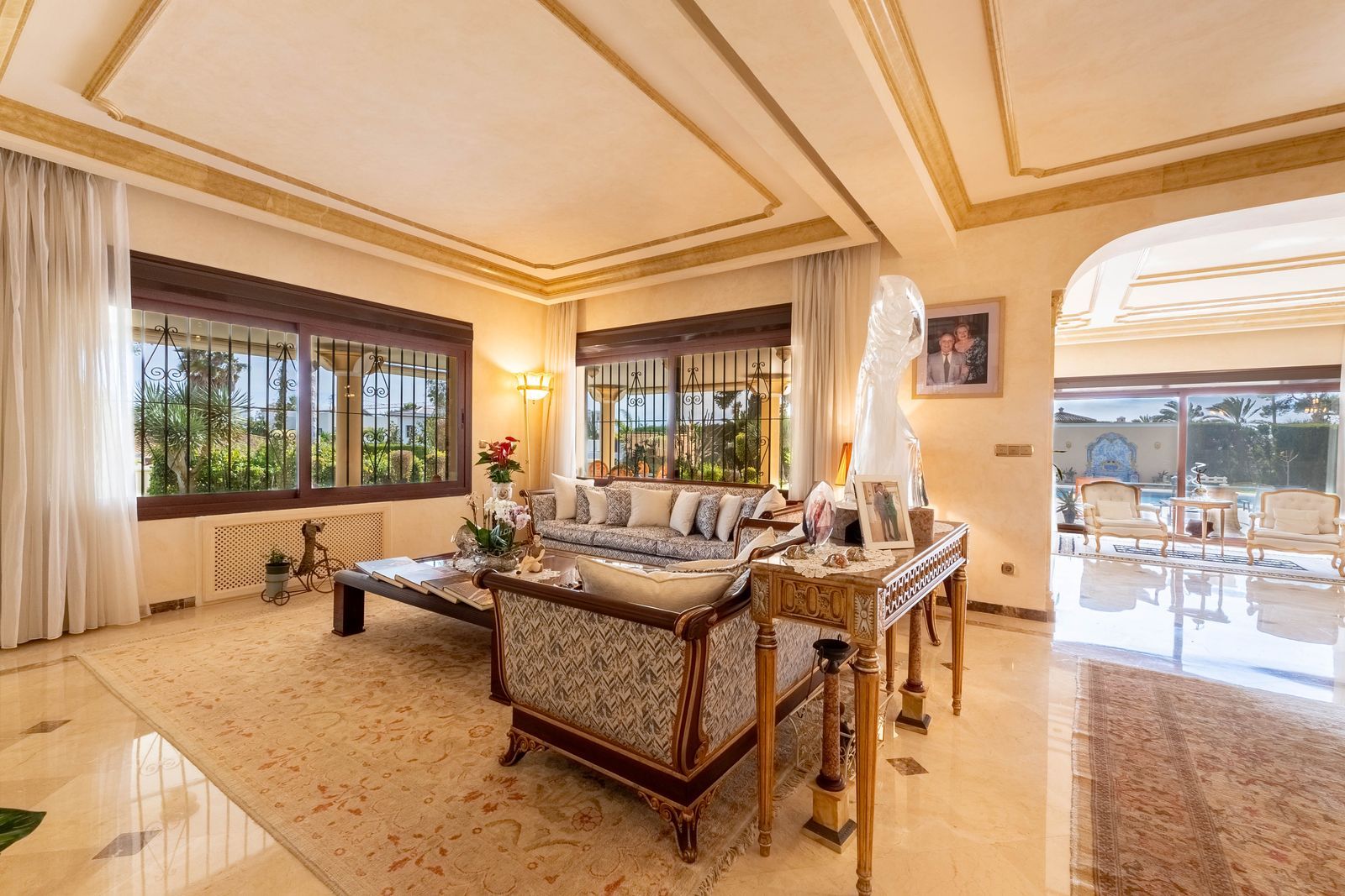 fc2d12409d2cf4e0acbf41c984866035 - 12