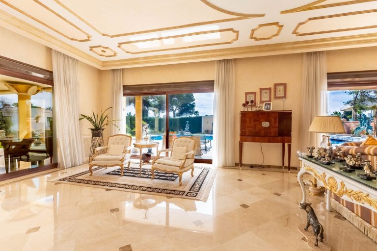 fc2d12409d2cf4e0acbf41c984866035 - 4