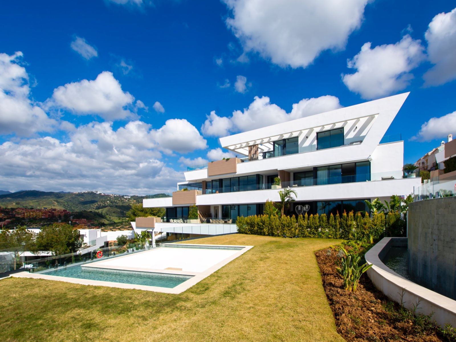 fc7563411adc7d7b1ee4e71313b256a9 - 5