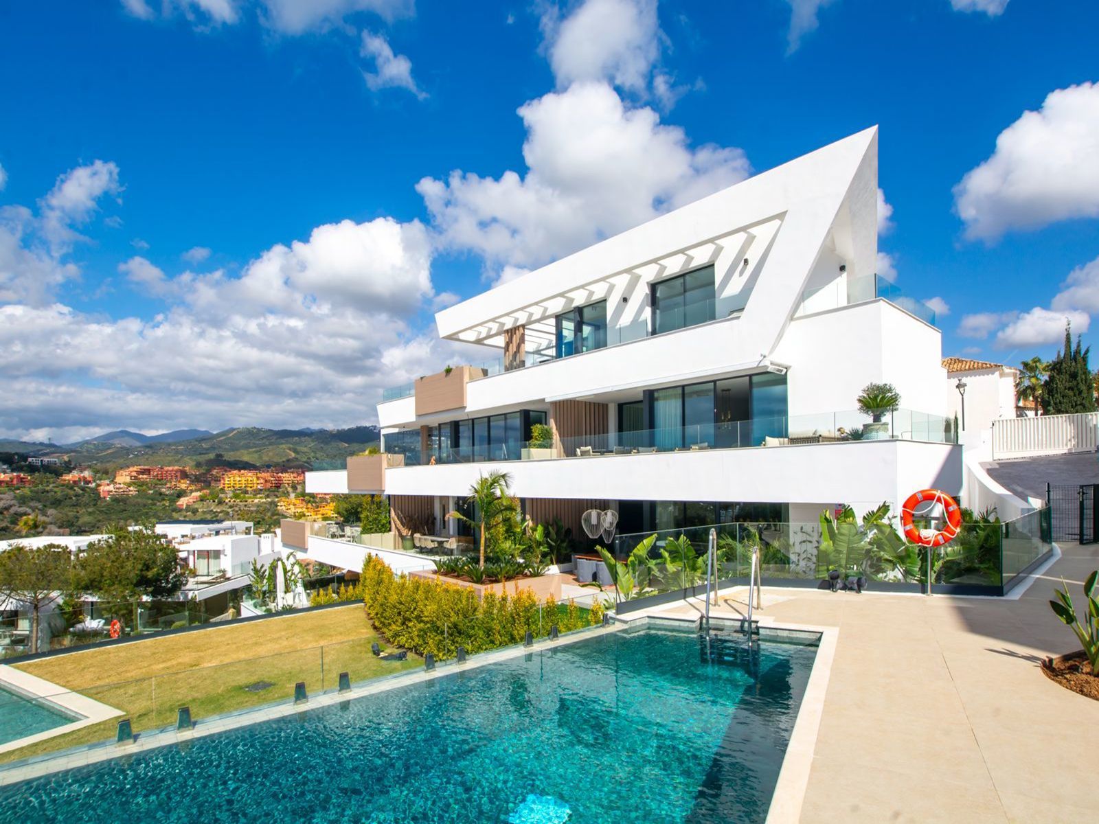 fc7563411adc7d7b1ee4e71313b256a9 - 9