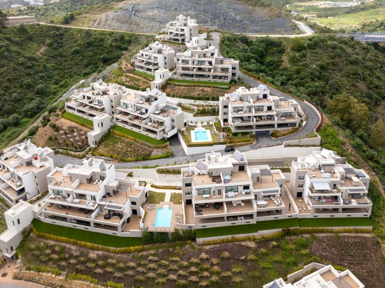 fcd4daad4985d73055824d9f3a99034b - 1