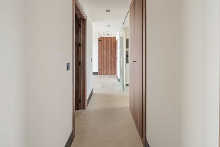 fcd4daad4985d73055824d9f3a99034b - 10