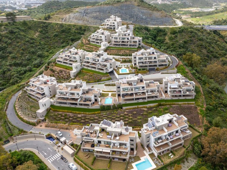 fcd4daad4985d73055824d9f3a99034b - 2