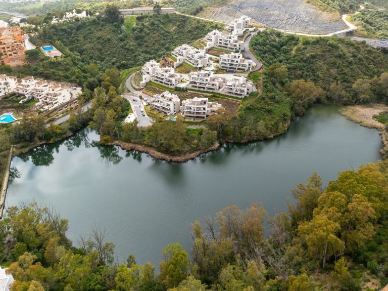 fcd4daad4985d73055824d9f3a99034b - 3