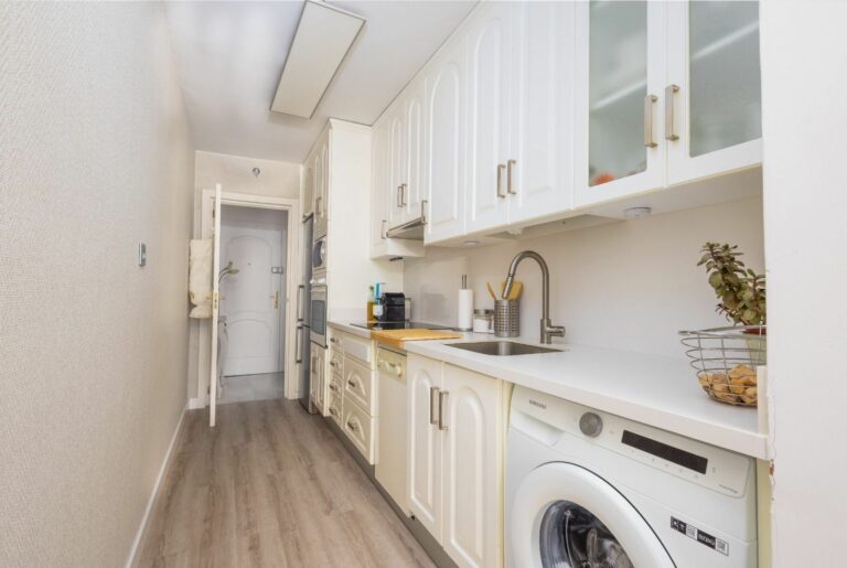 fd18129bdb202b4f963f22d5ad8ef1d1 - 3