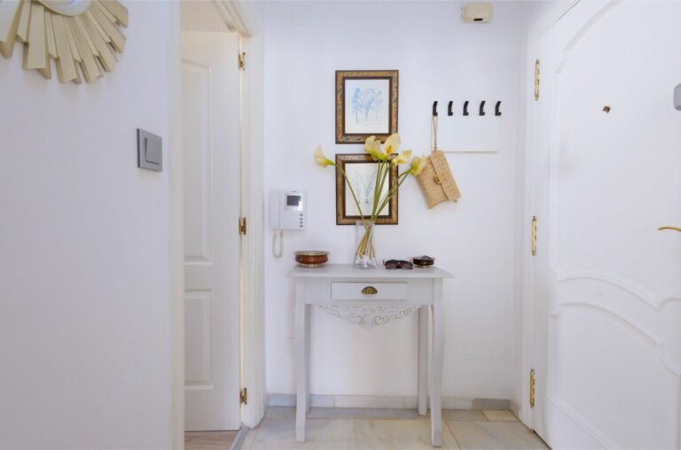 fd18129bdb202b4f963f22d5ad8ef1d1 - 9