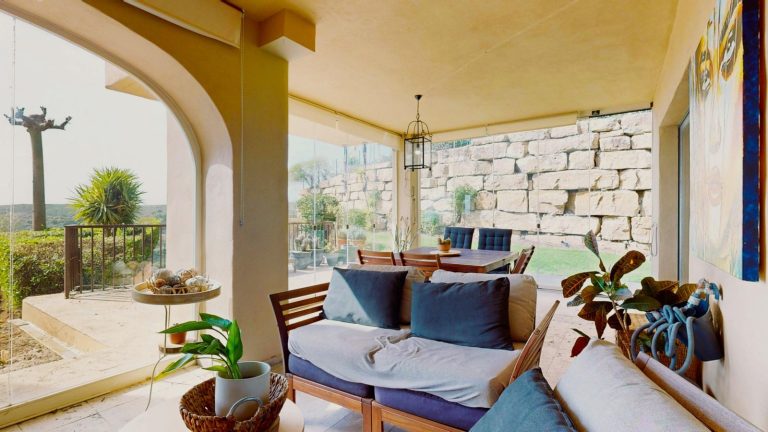 ff1509afa4978fc7030cf22d13fd8072 - 12