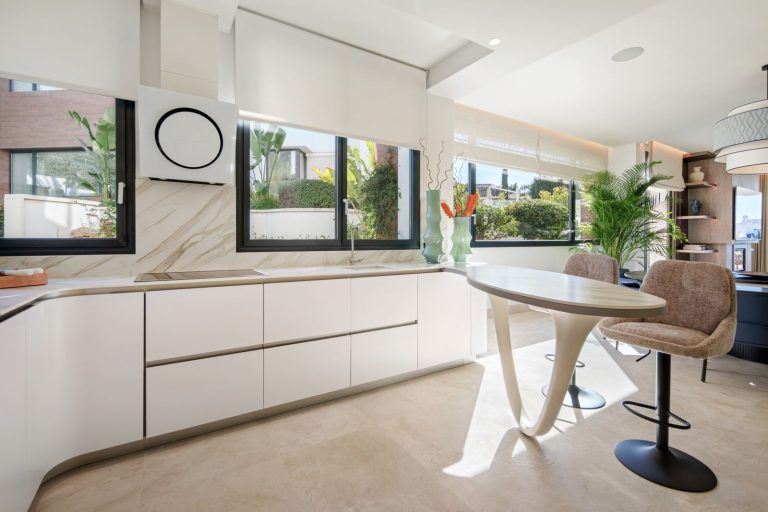 003deec928f8ef32d56436f9ea9123c7 - 13