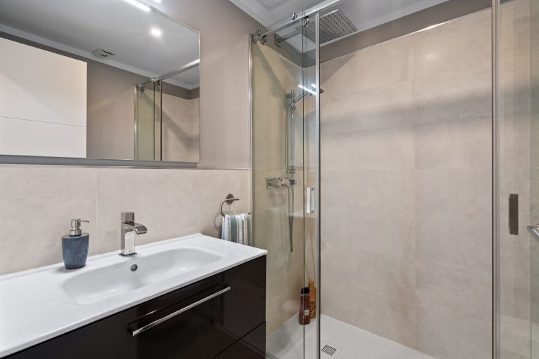 0081610ed5999a722b67e7597e21e1a2 - 9