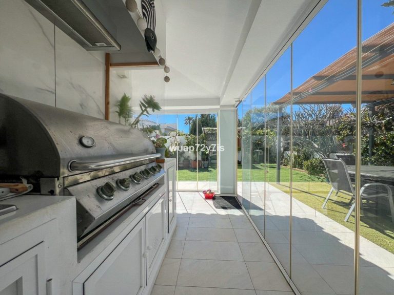 011ac8c3b0a3a7233134a618ecb4ab4c - 15