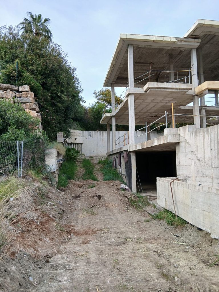 04ddecc0de39bec1d561e2a9d52d5ada - 14